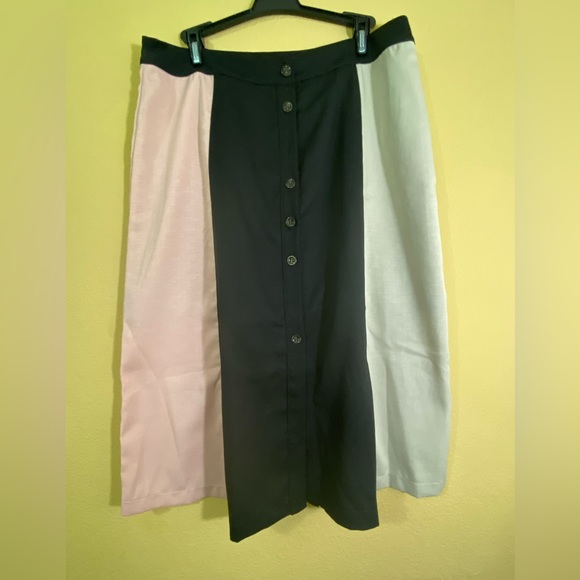 NEW pretty set of Top and Skirt  in black, pink and beige,         Size L - Picture 2 of 8